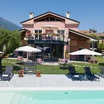 Costantina With Heated Pool Appart hôtel