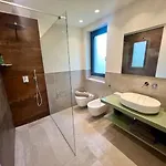 Costantina With Heated Pool 4*