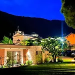 Costantina With Heated Pool 4*