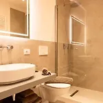 Costantina With Heated Pool Lägenhetshotell Cannobio