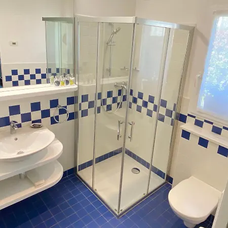 Costantina With Heated Pool 4* קנוביו