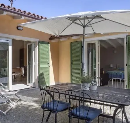 Costantina With Heated Pool Aparthotel Cannobio