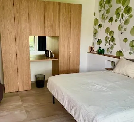 Costantina With Heated Pool