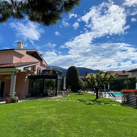 Costantina With Heated Pool Appart hôtel Cannobio