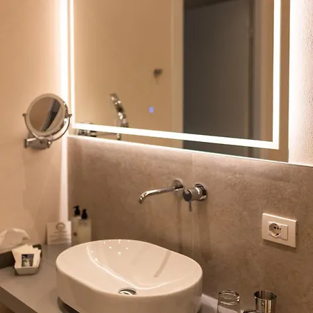 Апарт-отель Costantina With Heated Pool 4*