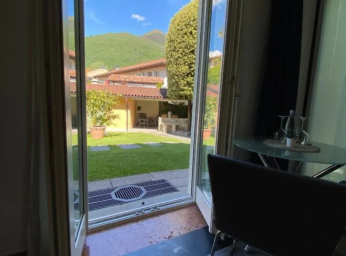 Hotel apartamentowy Costantina With Heated Pool