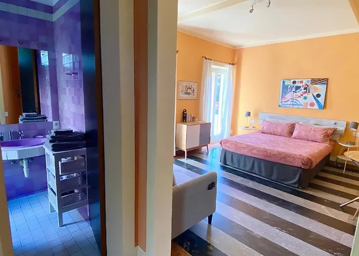 Hotel apartamentowy Costantina With Heated Pool