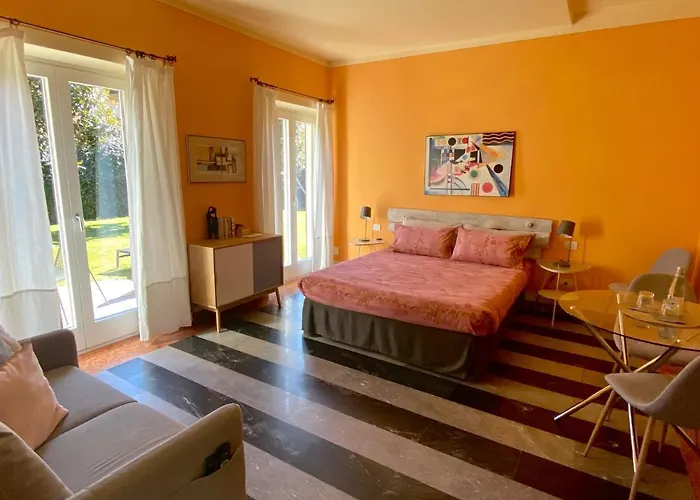 Hotel apartamentowy Costantina With Heated Pool