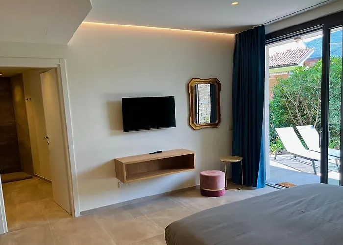 Costantina With Heated Pool Hotel apartamentowy 4*