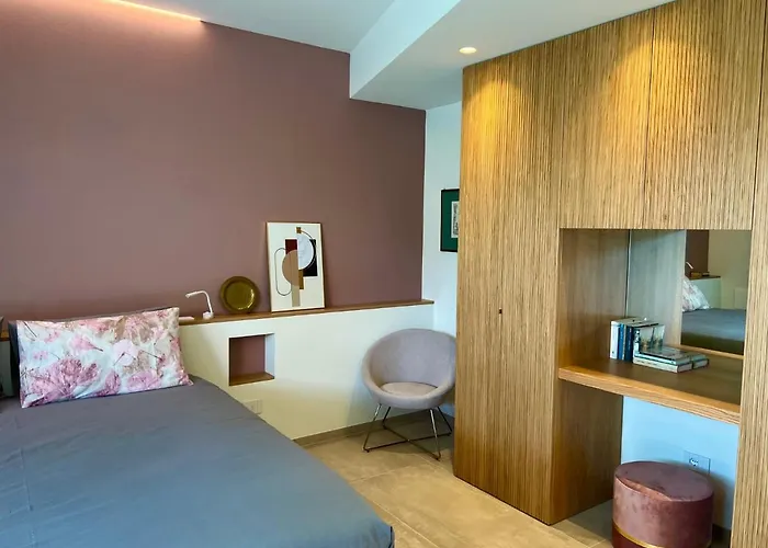 Costantina With Heated Pool