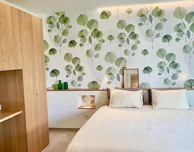 Hotel apartamentowy Costantina With Heated Pool Cannobio