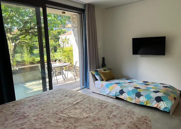 Hotel apartamentowy Costantina With Heated Pool