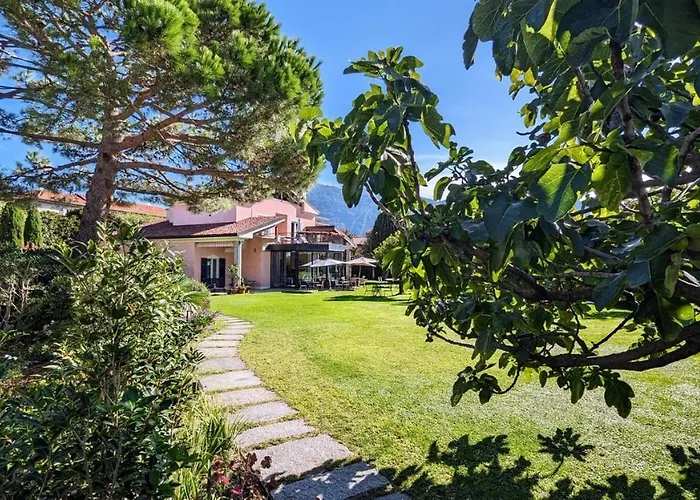 Costantina With Heated Pool Hotel apartamentowy 4*