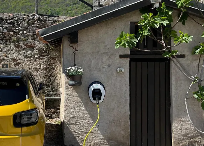 Costantina With Heated Pool Hotel apartamentowy Cannobio