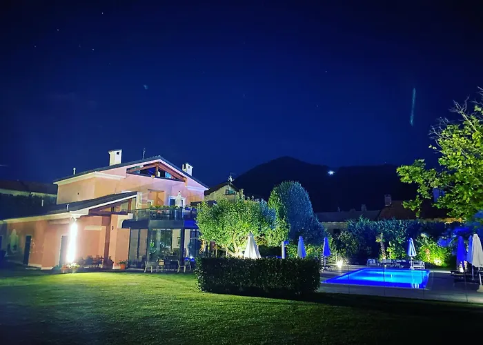 Costantina With Heated Pool