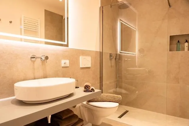 Costantina With Heated Pool Hotel apartamentowy Cannobio